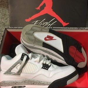 Air Jordan 4 Retro OG - Cement White- size 8